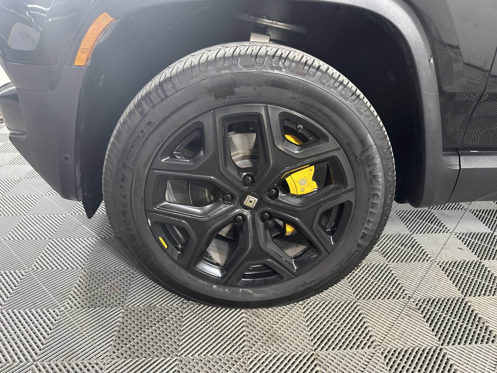 Used 2022 Rivian R1S Launch Edition image 9