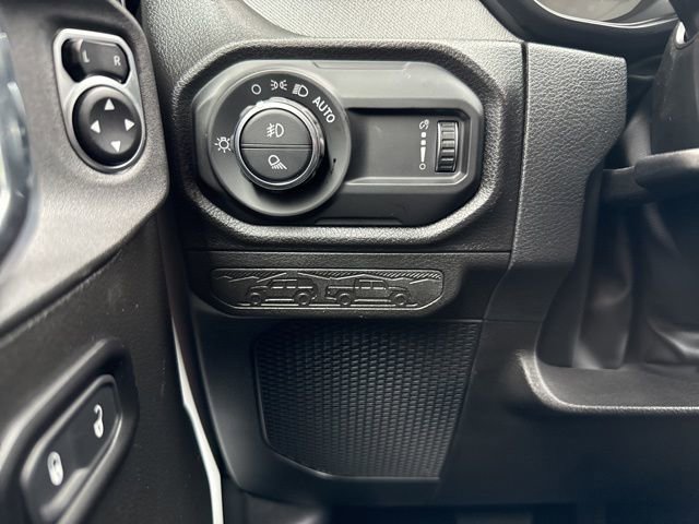 New 2025 Jeep Gladiator Sport image 14