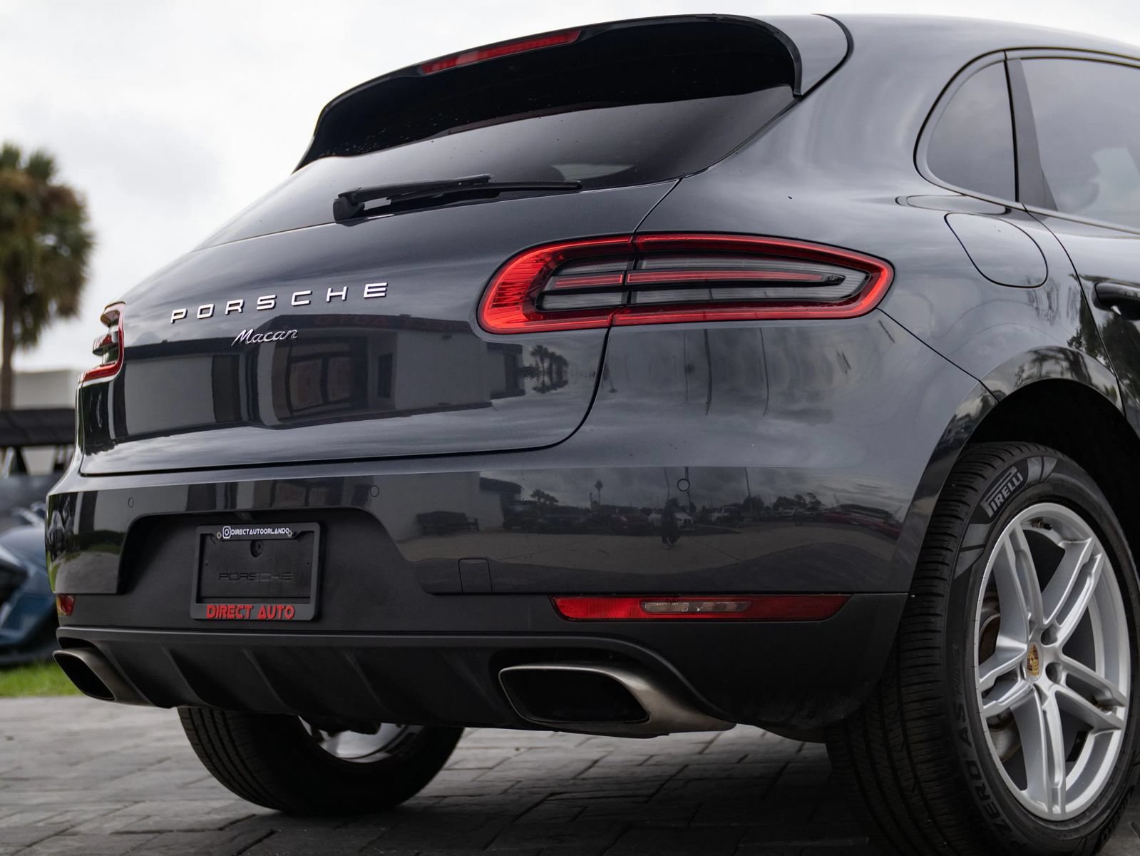 Used 2018 Porsche Macan Sport Edition AWD/4WD image 12