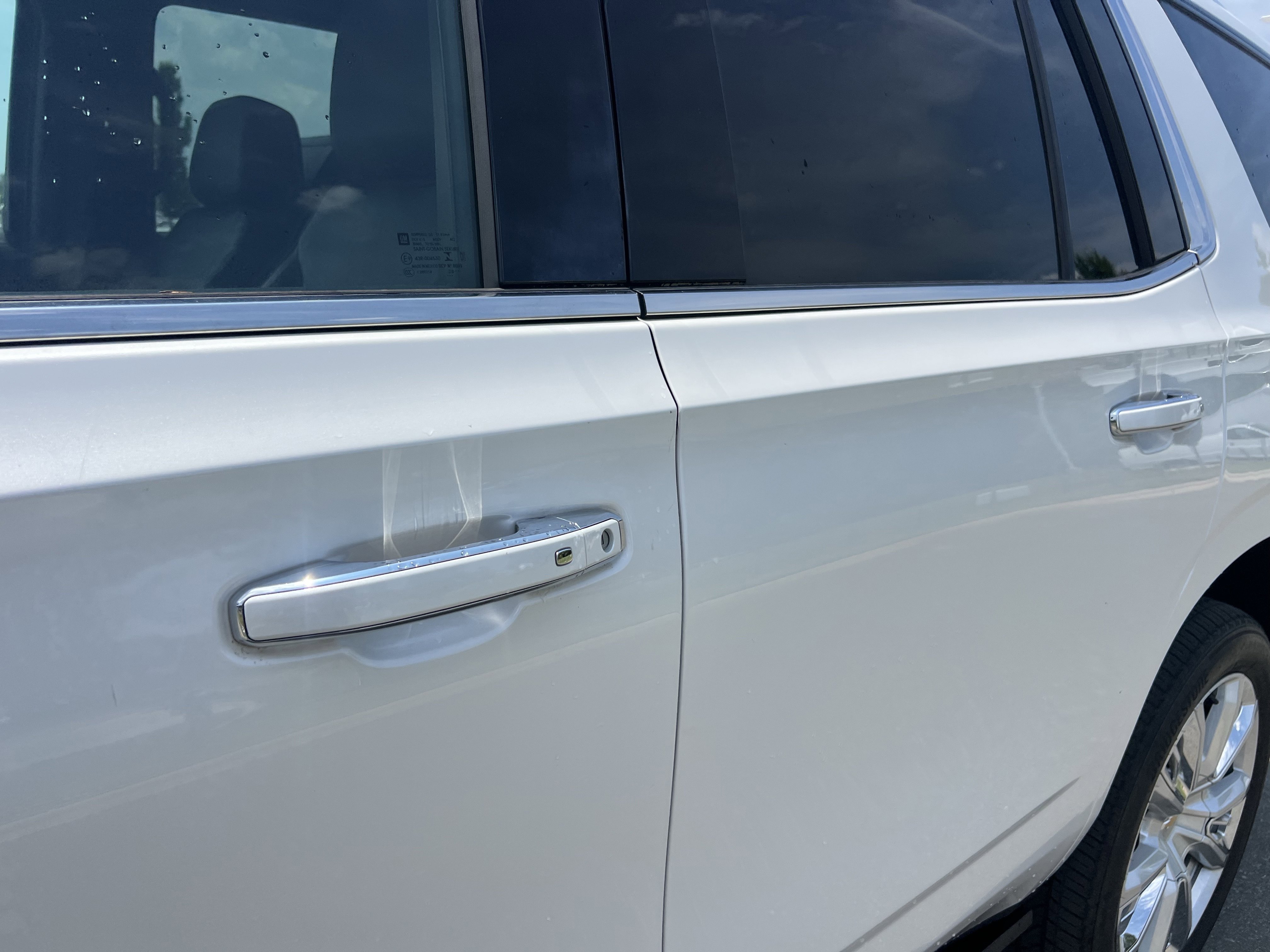 Used 2021 Chevrolet Tahoe High Country w/ Premium Package AWD/4WD image 15