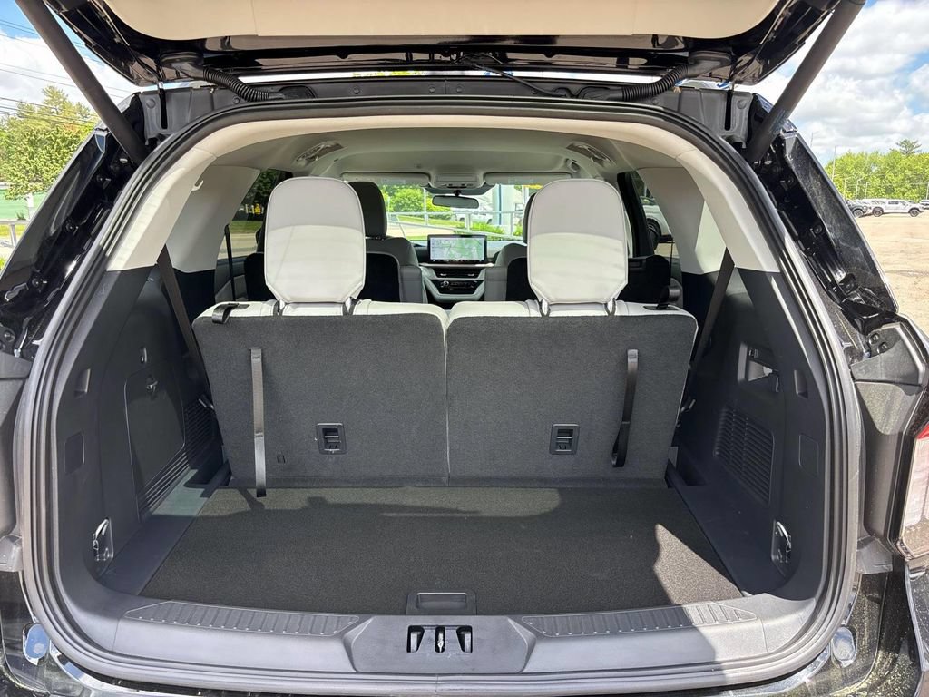 Used 2026 Ford Explorer Active w/ Active Comfort Package AWD/4WD image 15