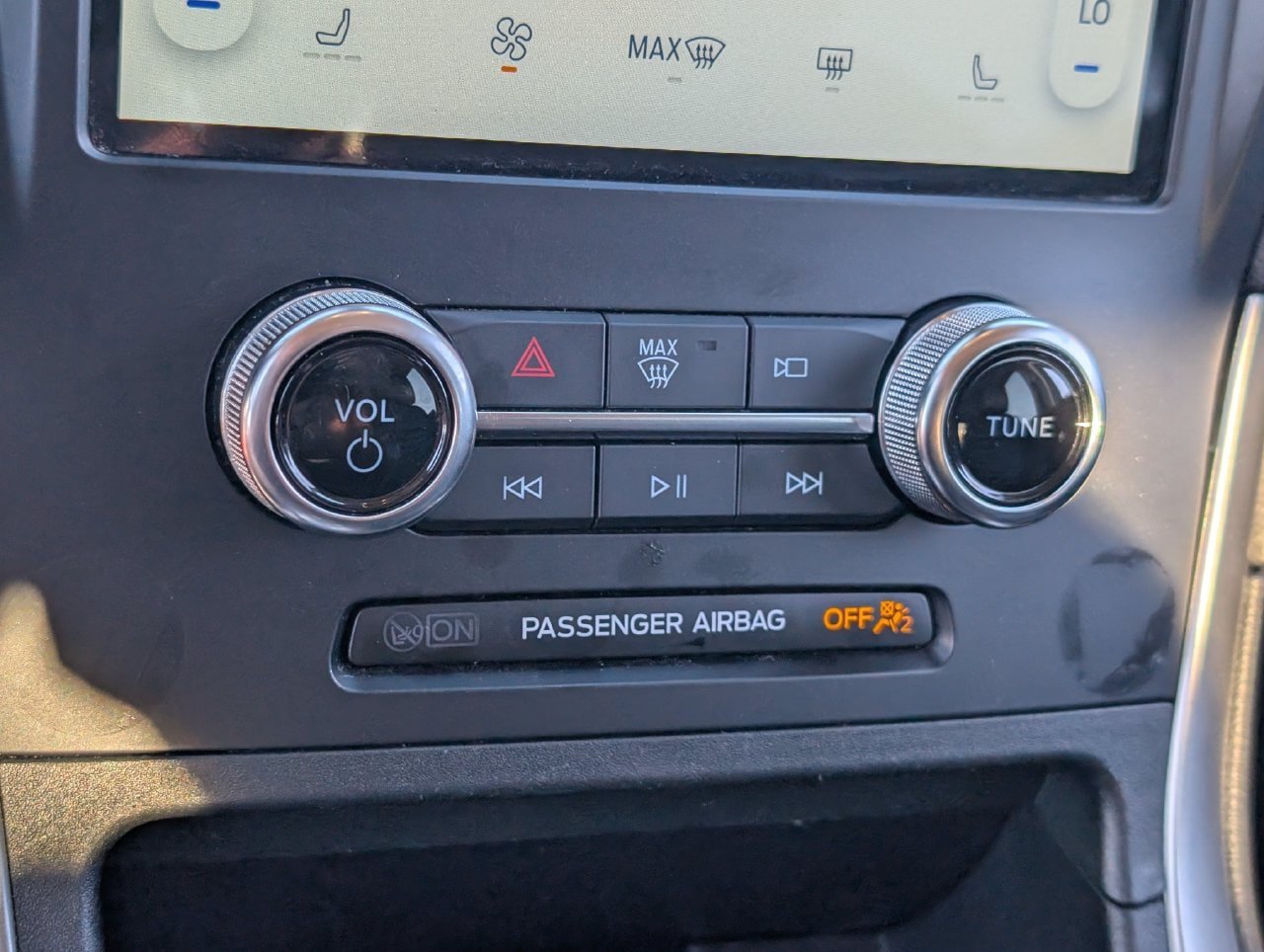 Used 2024 Ford Edge SEL AWD/4WD image 15