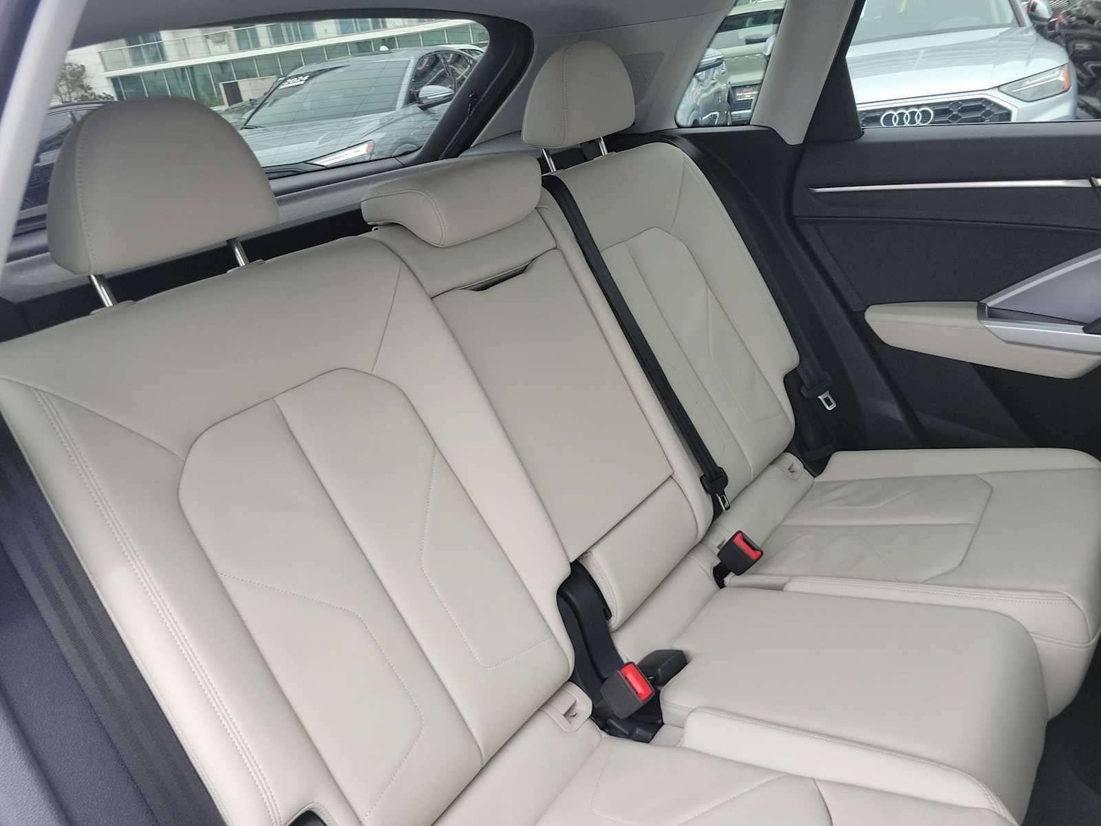 Certified 2023 Audi Q3 2.0T Premium w/ Convenience Package AWD/4WD image 19