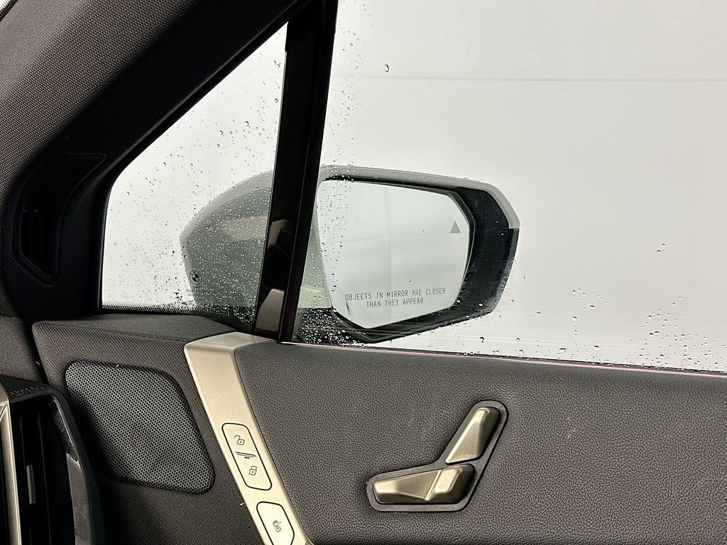 Used 2023 BMW iX xDrive50 w/ Sport Package image 24