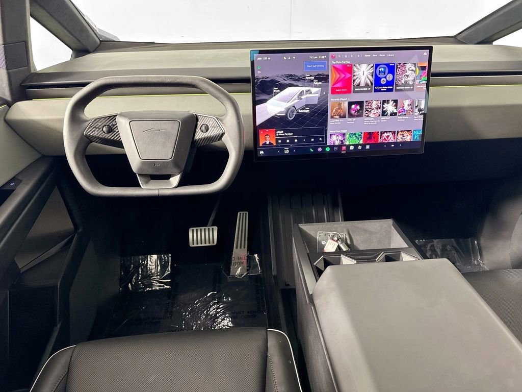 Used 2024 Tesla Cybertruck AWD Crew Cab image 22