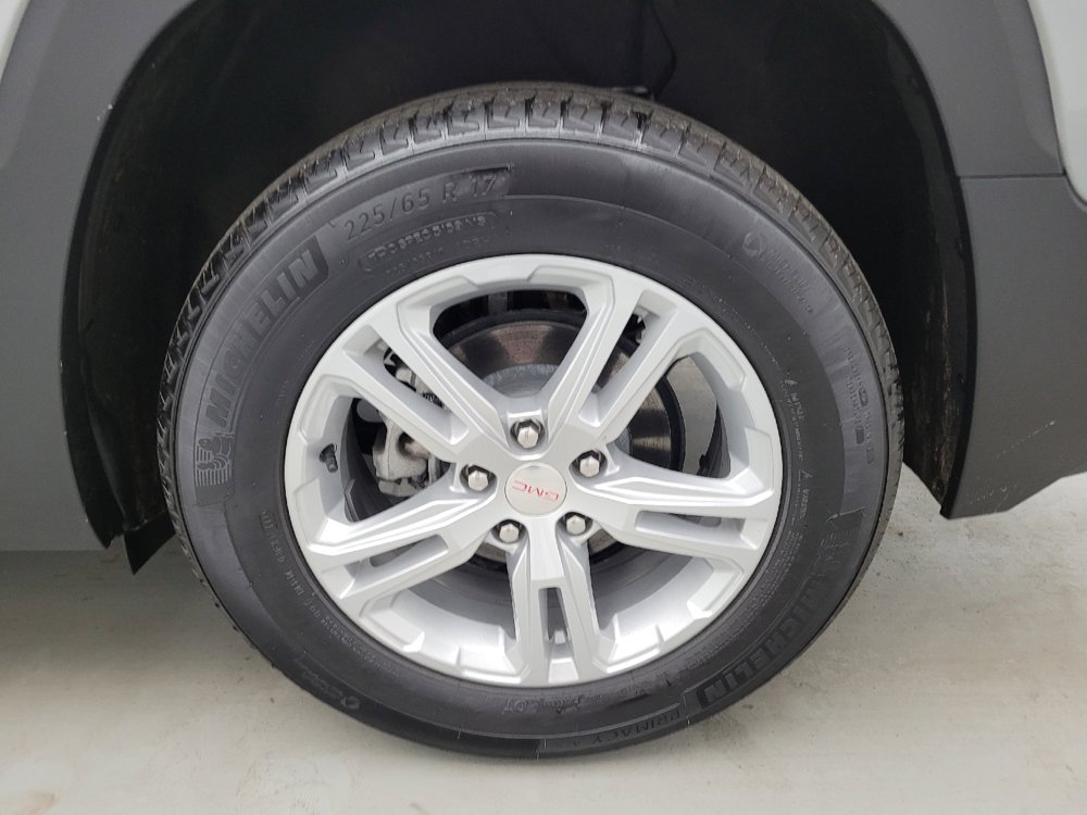 Used 2023 GMC Terrain SLE FWD image 31