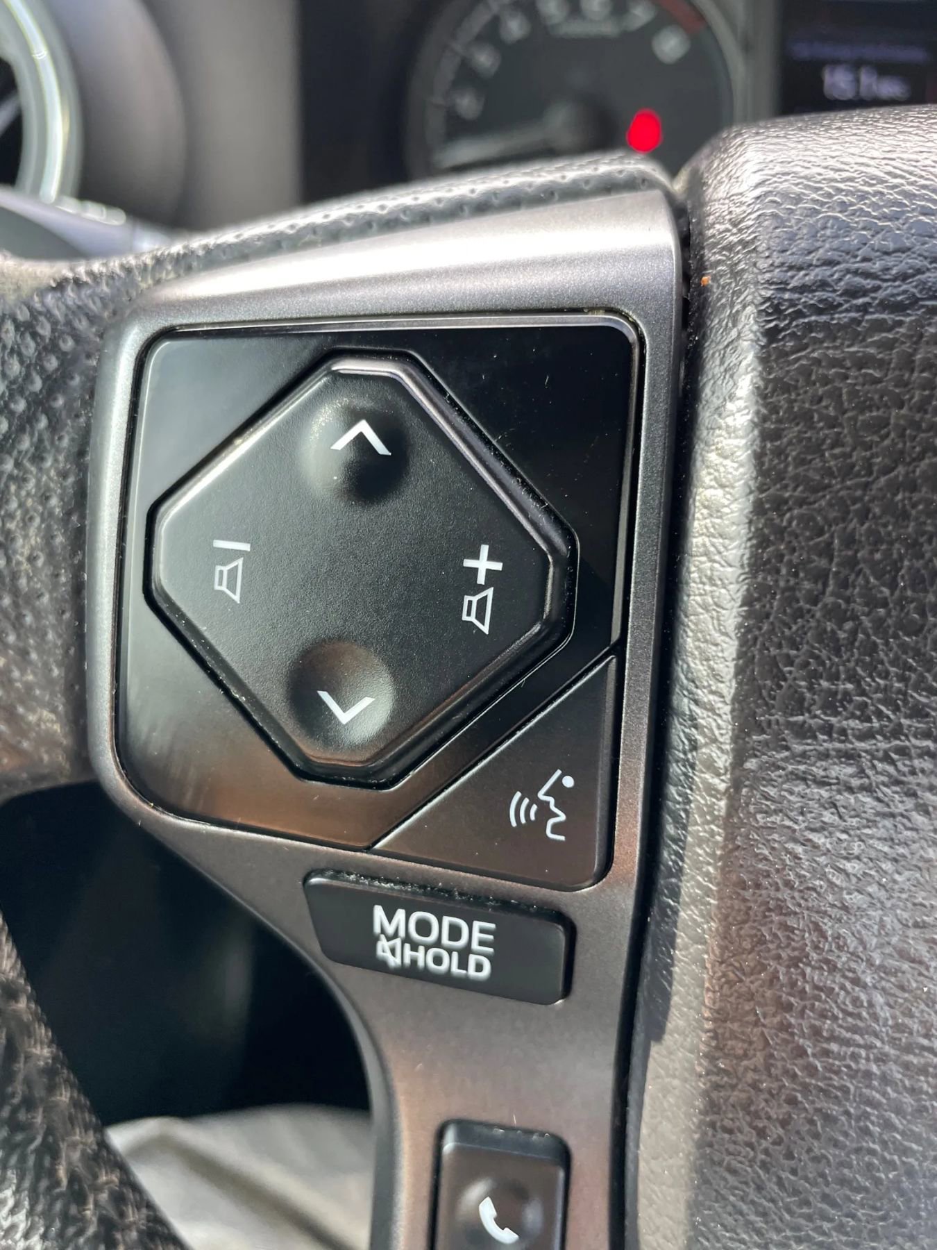 Used 2021 Toyota Tacoma TRD Sport w/ Technology Package image 18