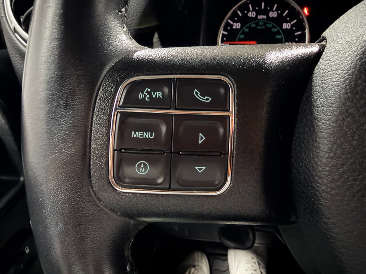 Used 2018 Jeep Wrangler Sahara w/ Connectivity Group image 15