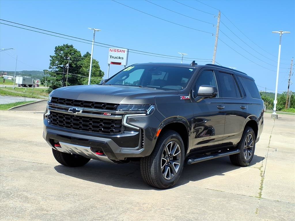 Used 2021 Chevrolet Tahoe Z71 w/ Luxury Package AWD/4WD image 2