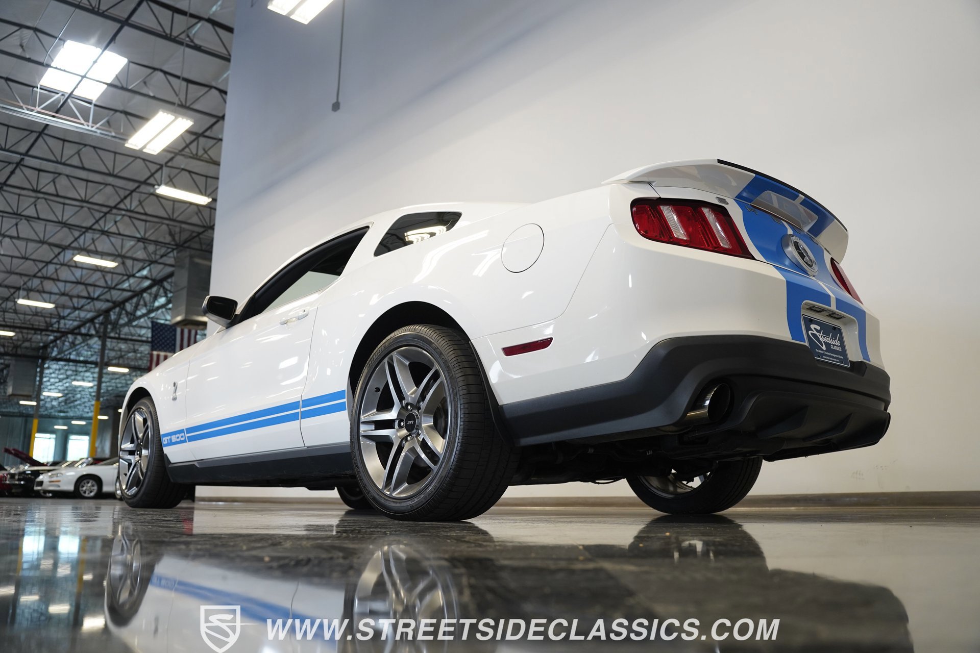 Used 2010 Ford Mustang Shelby GT500 image 10