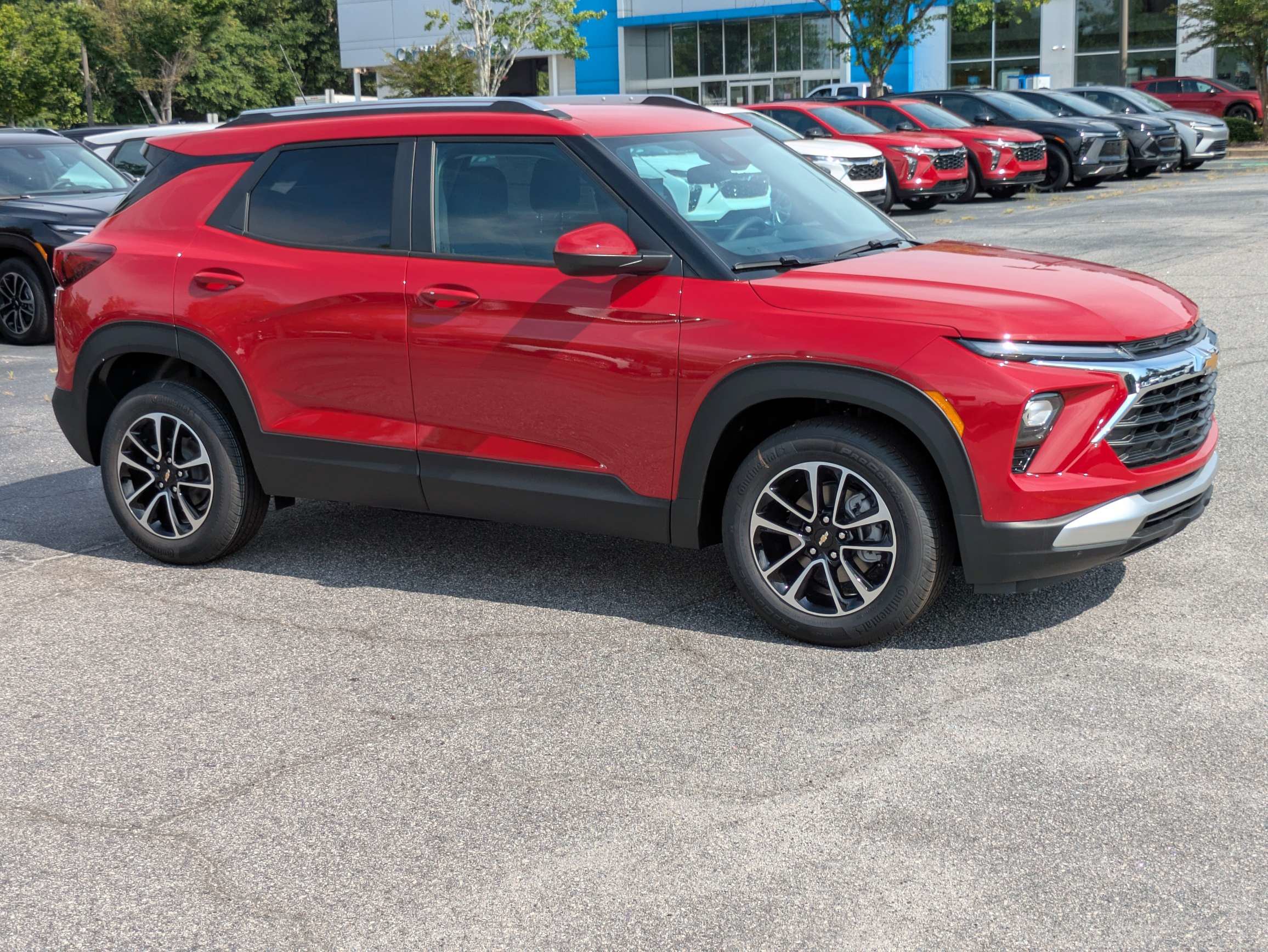 New 2026 Chevrolet TrailBlazer LT FWD image 2