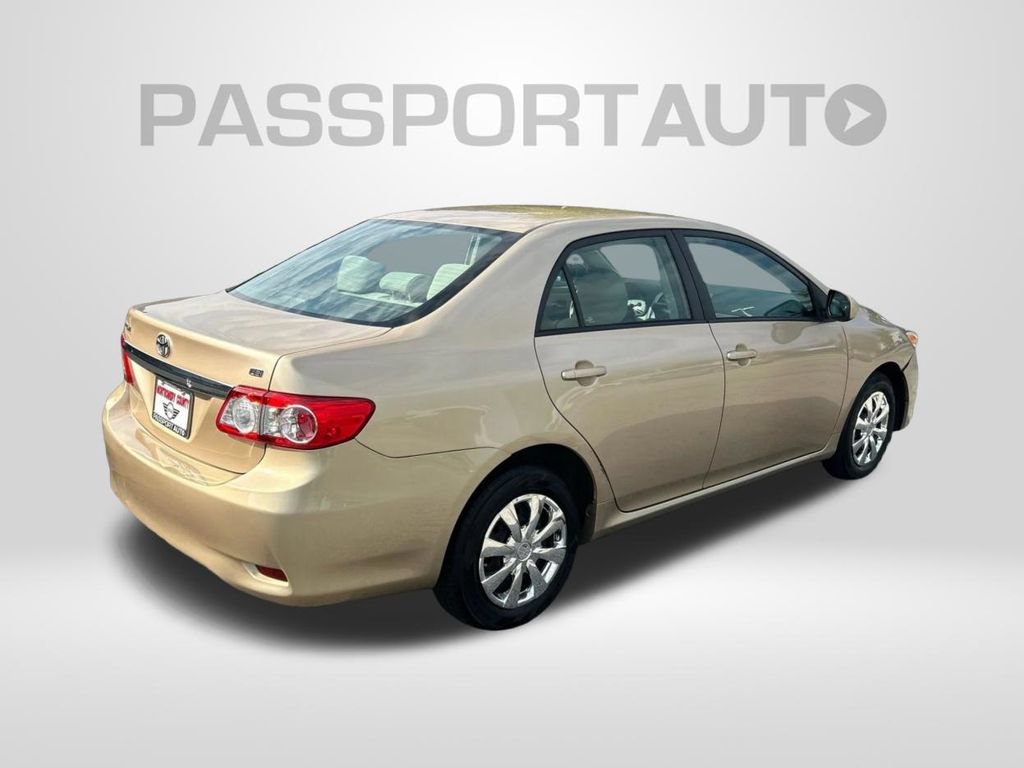Used 2011 Toyota Corolla LE FWD image 6
