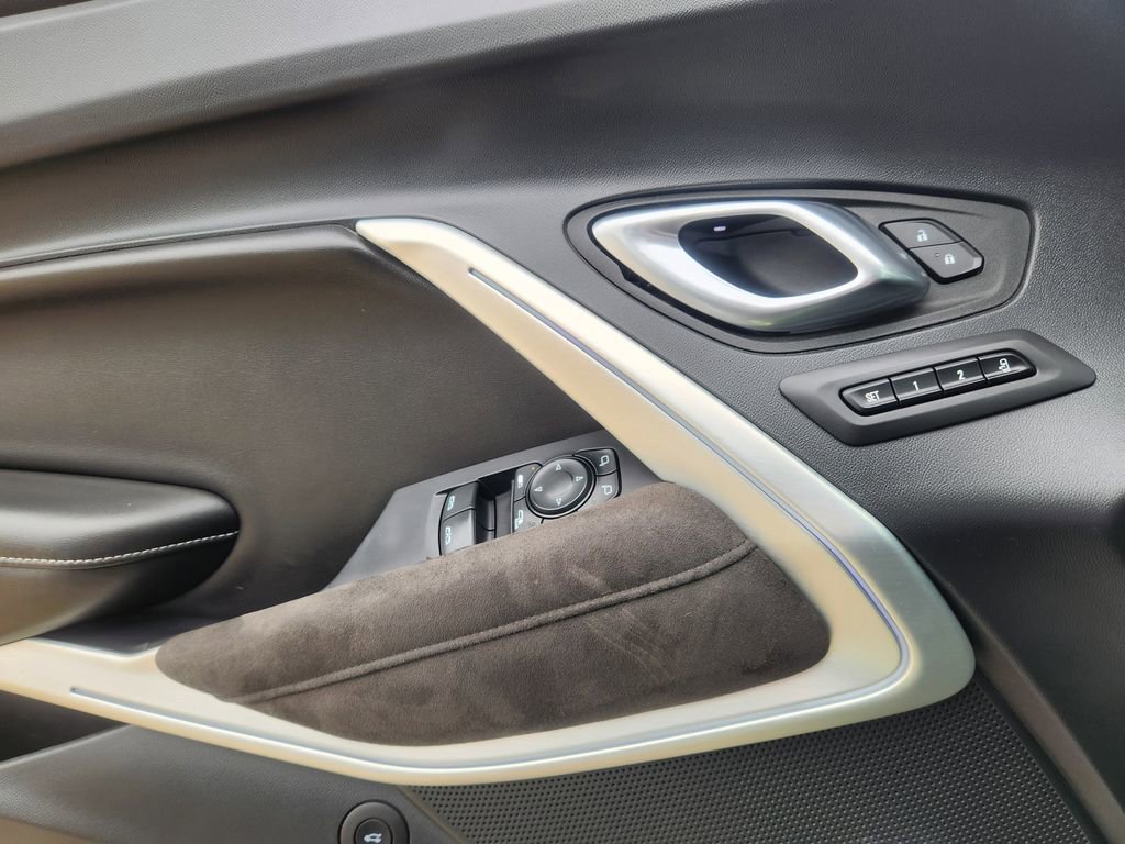 Used 2023 Chevrolet Camaro LT RWD image 29