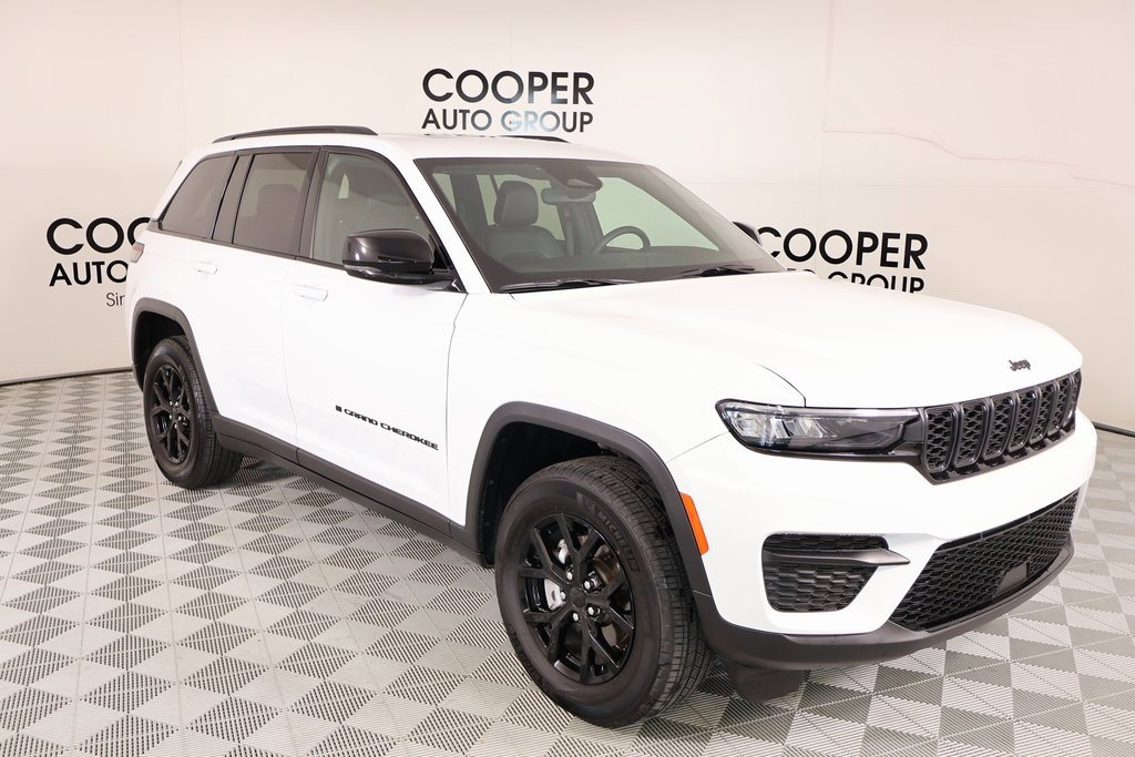Used 2024 Jeep Grand Cherokee Altitude