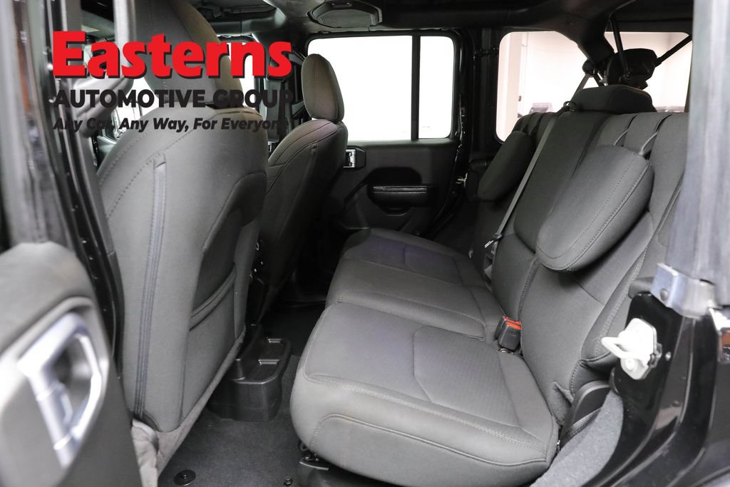 Used 2023 Jeep Wrangler Unlimited w/ Cold Weather Group AWD/4WD image 22