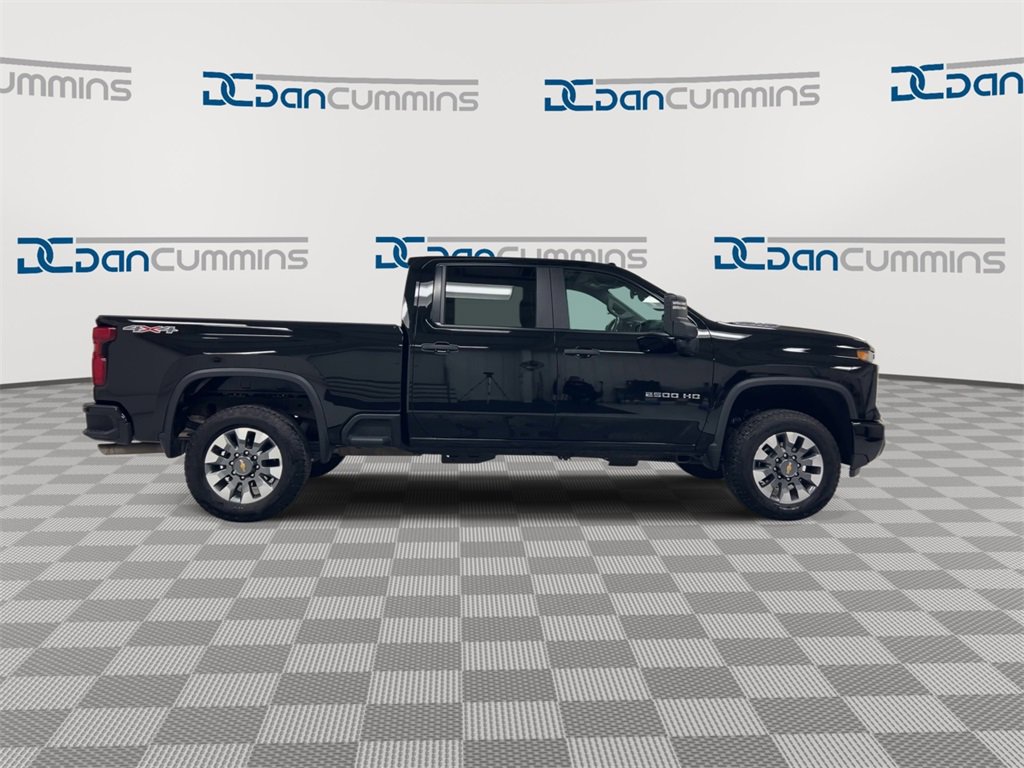 Used 2025 Chevrolet Silverado 2500 Custom w/ Custom Value Package image 9