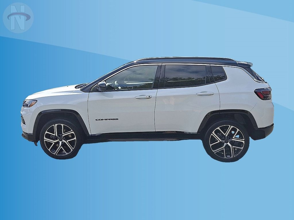 Used 2025 Jeep Compass Limited w/ Elite Group AWD/4WD image 5
