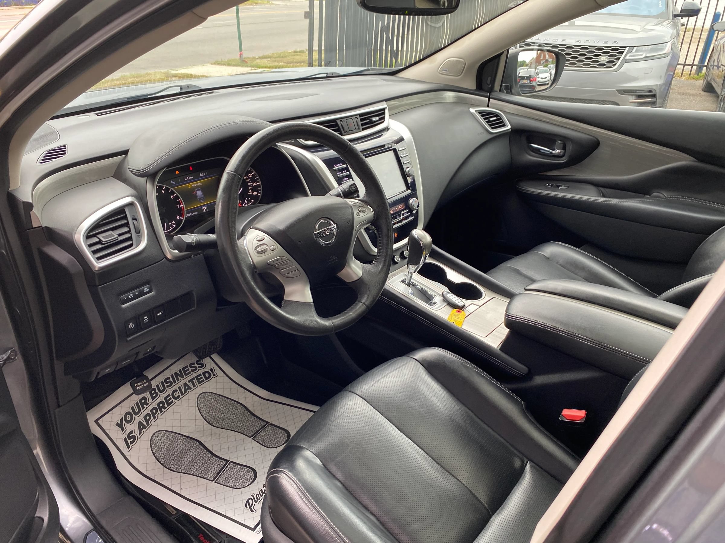 Used 2017 Nissan Murano Platinum w/ Platinum Technology Package AWD/4WD image 3