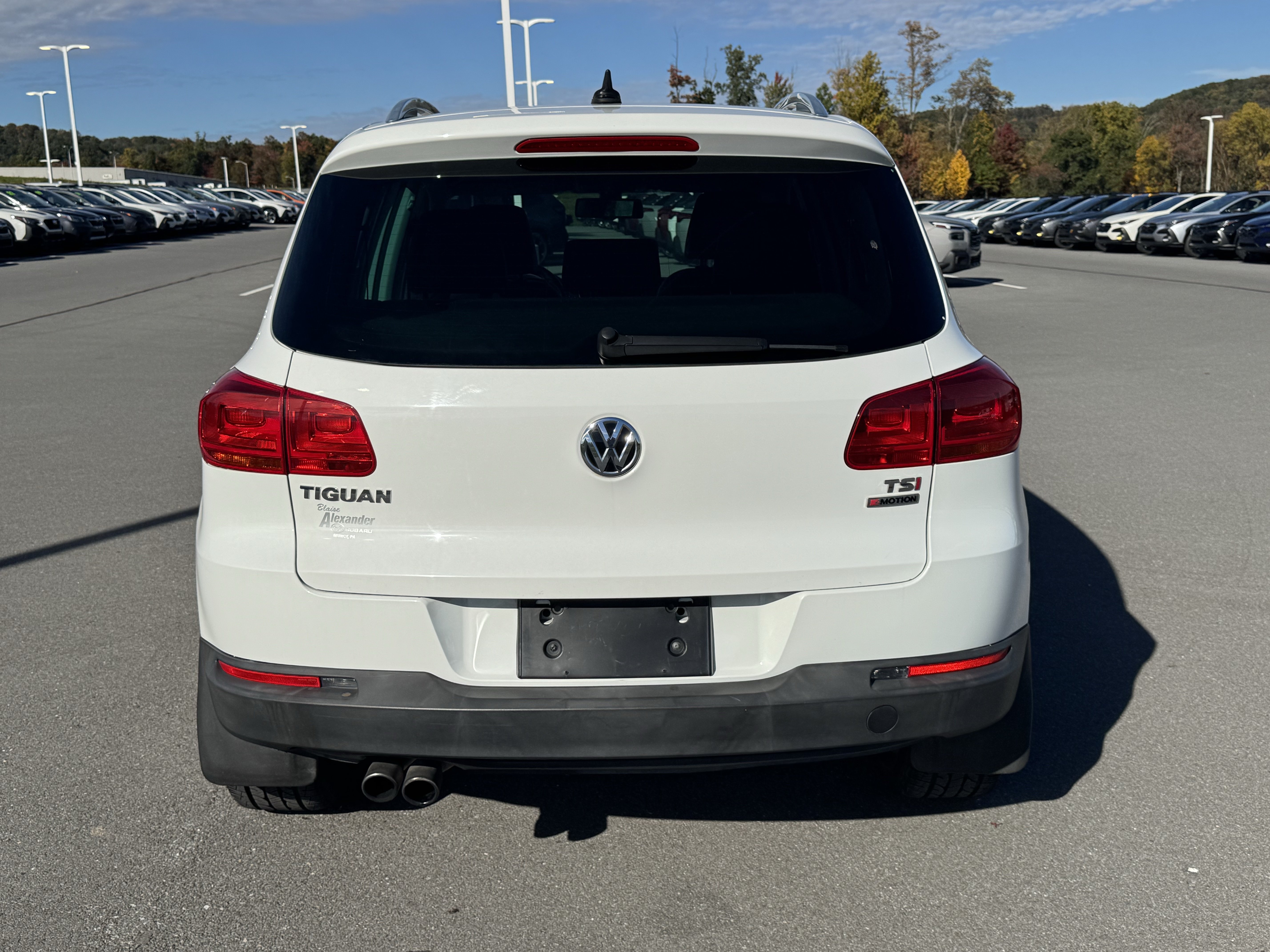Used 2017 Volkswagen Tiguan Wolfsburg Edition AWD/4WD image 4