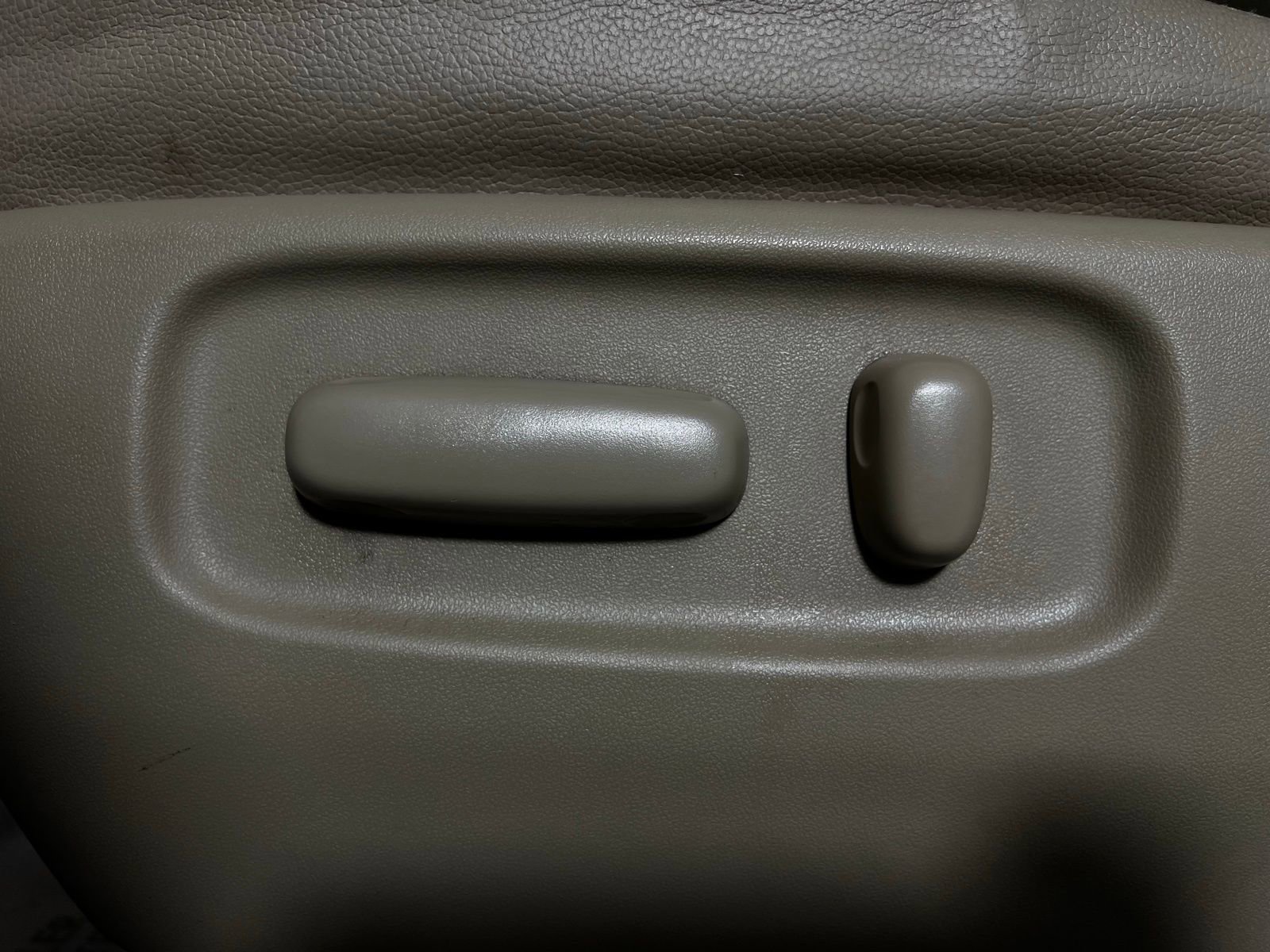 Used 2010 Toyota RAV4 Limited image 14