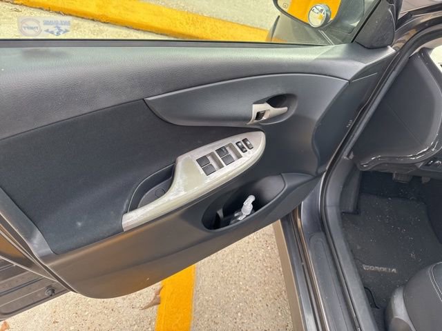 Used 2012 Toyota Corolla S image 19