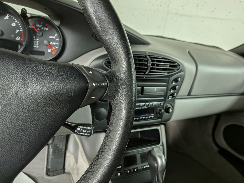 Used 2001 Porsche Boxster RWD image 22
