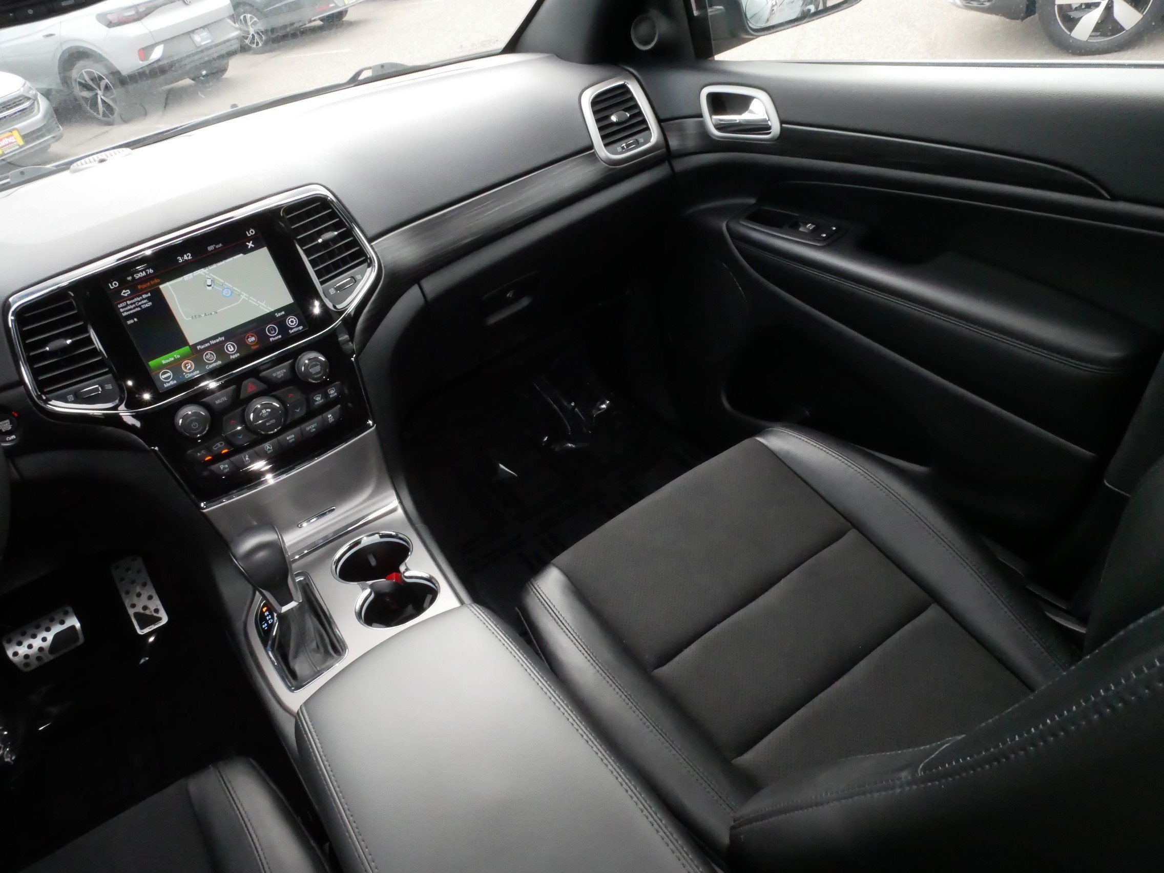Used 2022 Jeep Grand Cherokee Laredo X AWD/4WD image 11