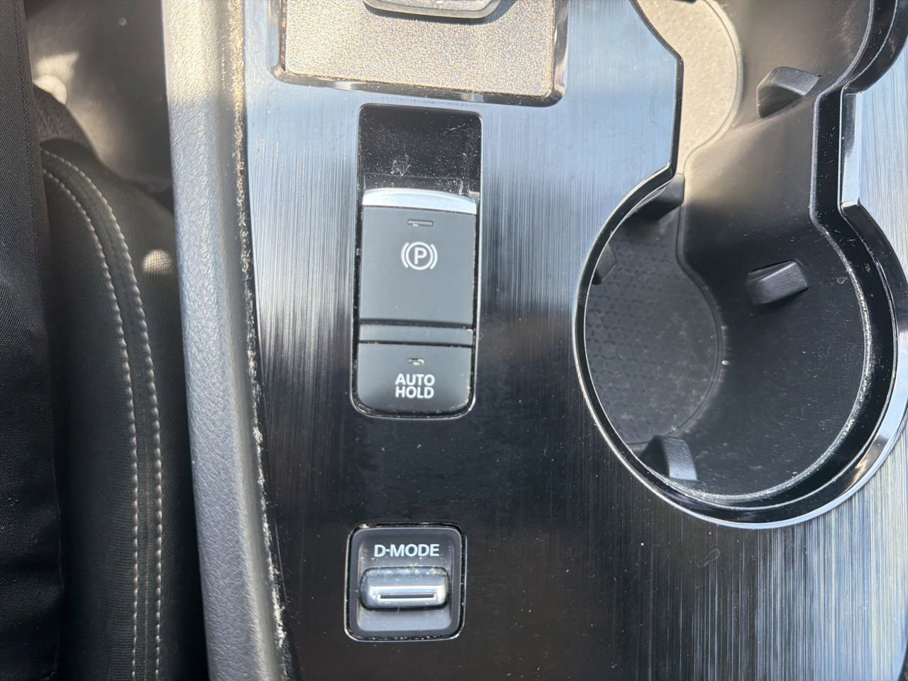 Used 2021 Nissan Rogue S FWD image 25