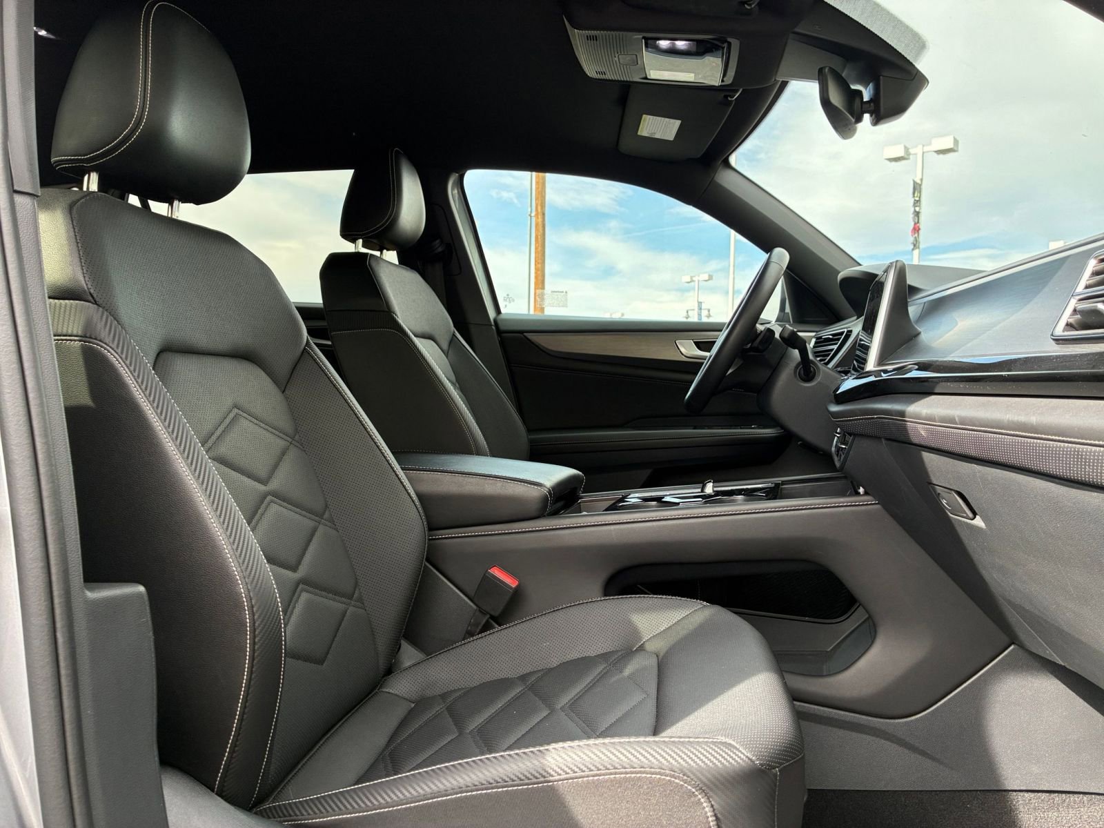 Used 2025 Volkswagen Atlas Cross Sport SE image 38