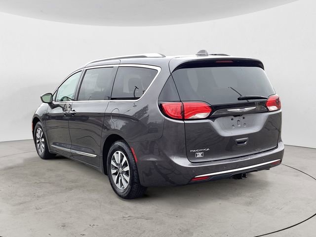 Used 2020 Chrysler Pacifica Touring-L Plus image 3