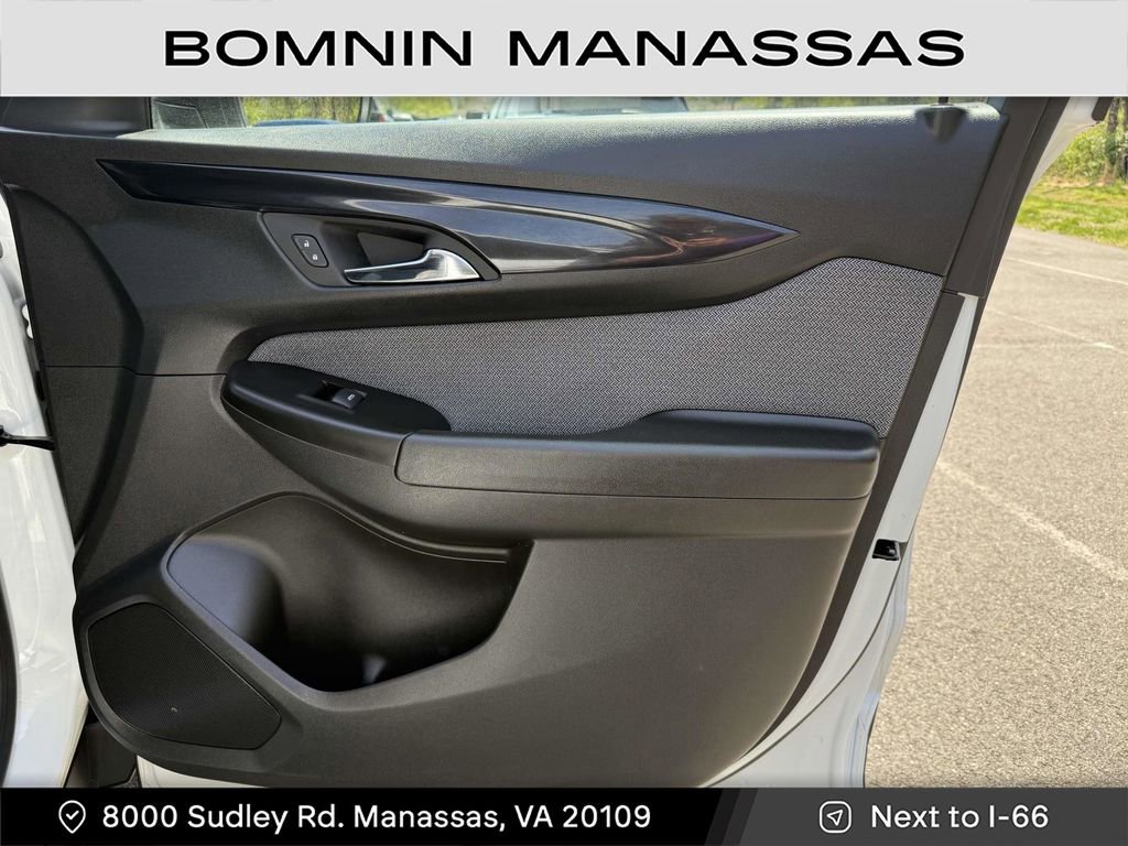 Used 2024 Chevrolet TrailBlazer LT w/ Driver Confidence Package image 8