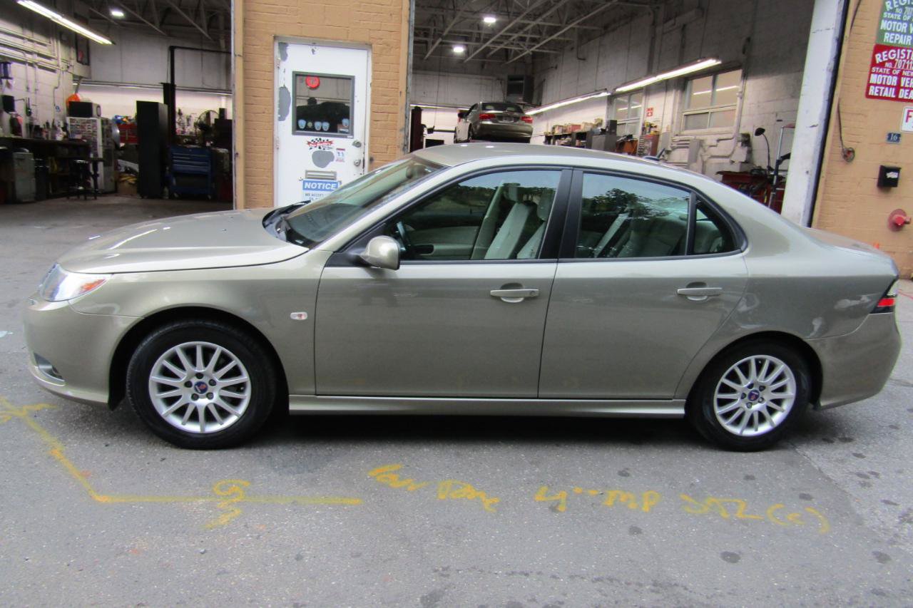 Used 2008 Saab 9-3 2.0T w/ Cold Weather Package FWD image 2