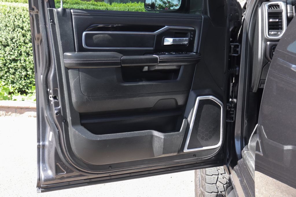 Used 2020 RAM 2500 Laramie w/ Night Edition AWD/4WD image 19