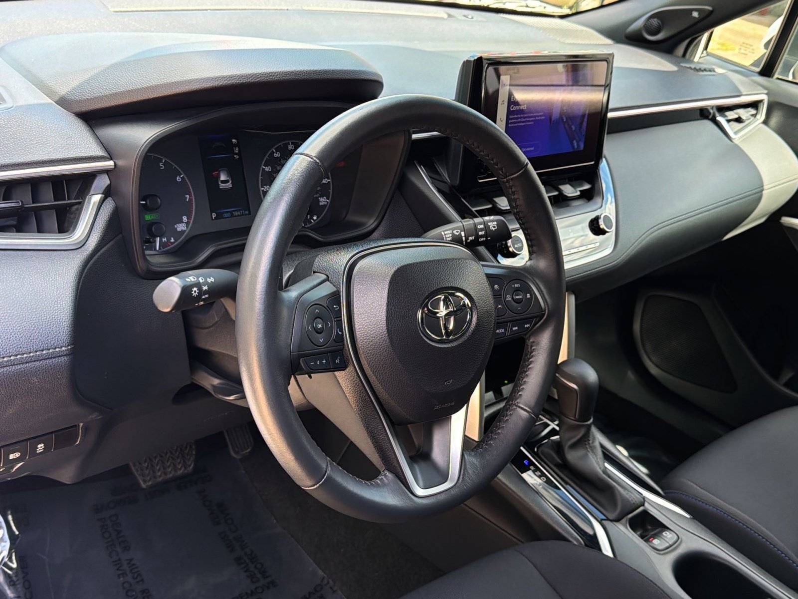Used 2024 Toyota Corolla Cross AWD Hybrid w/ Moonroof Package image 20
