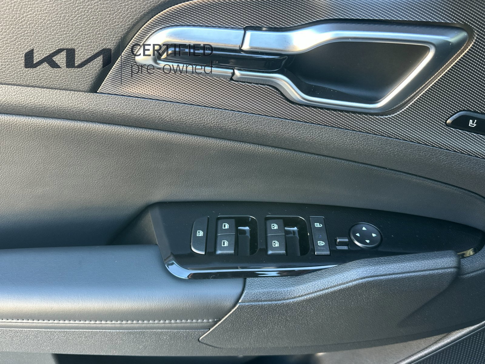 Certified 2023 Kia Sportage SX Prestige AWD/4WD image 12