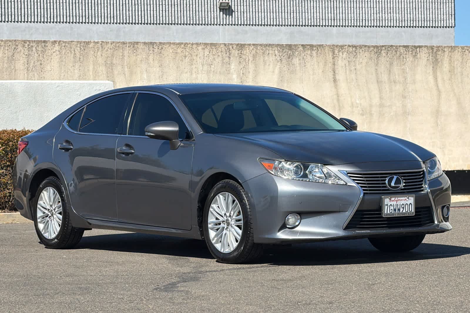 Used 2014 Lexus ES 350 w/ Premium Package FWD image 5