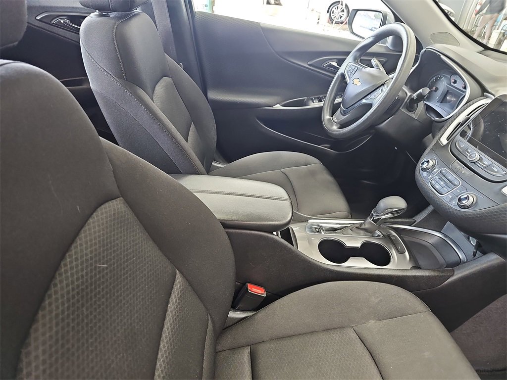 Used 2024 Chevrolet Malibu LT image 10
