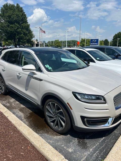 Used 2019 Lincoln Nautilus Reserve w/ Driver Assistance Package FWD image 2