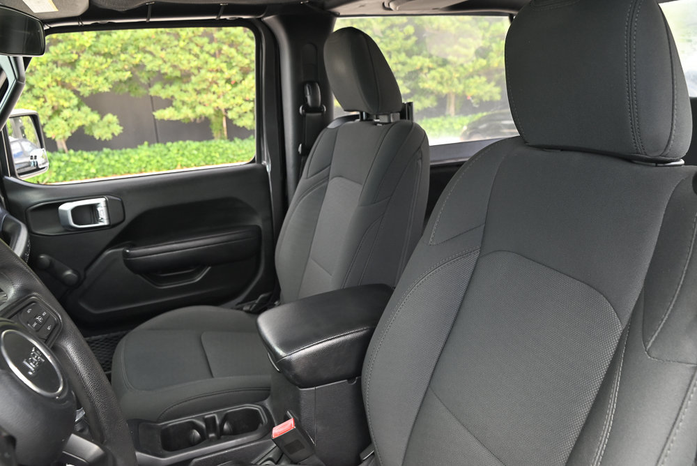 Used 2020 Jeep Wrangler Sport AWD/4WD image 11