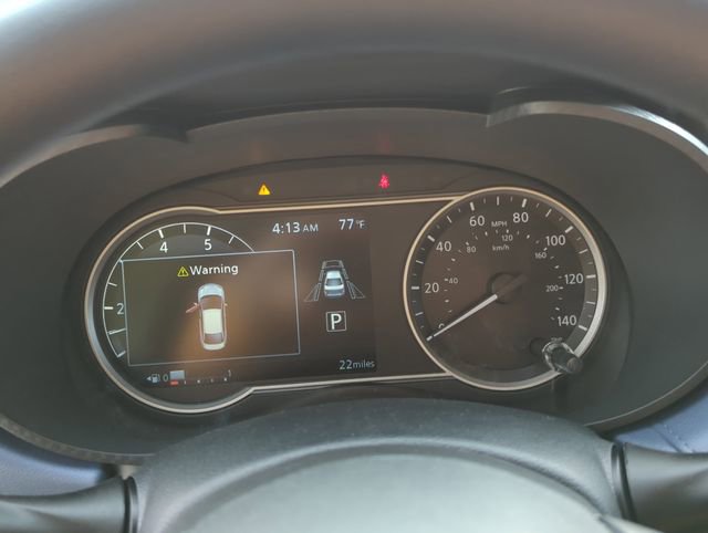 New 2025 Nissan Versa SV w/ Trunk Package FWD image 32