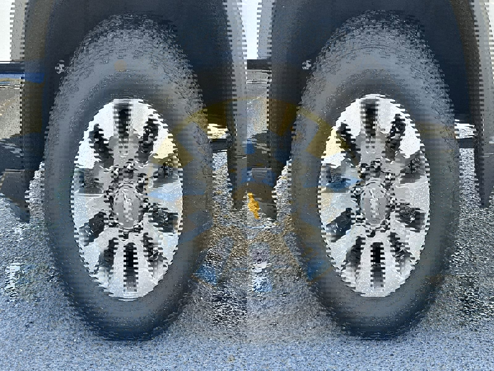 Used 2024 Chevrolet Silverado 2500 Custom w/ Custom Convenience Package image 13