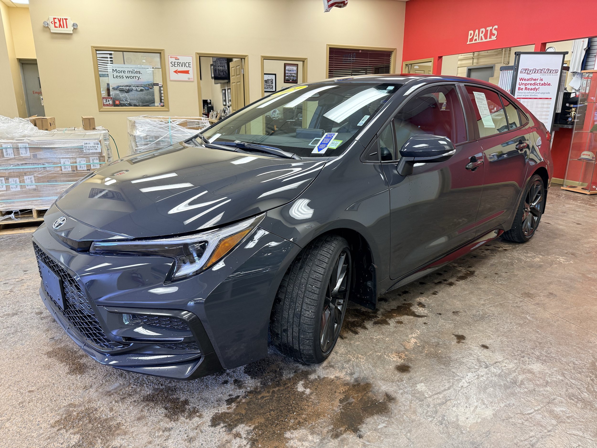 Used 2024 Toyota Corolla XSE FWD image 3
