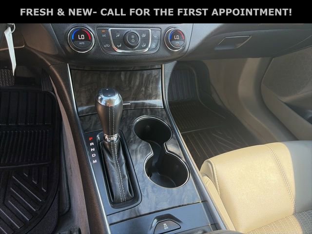 Used 2014 Chevrolet Impala LT w/ Convenience Package image 15