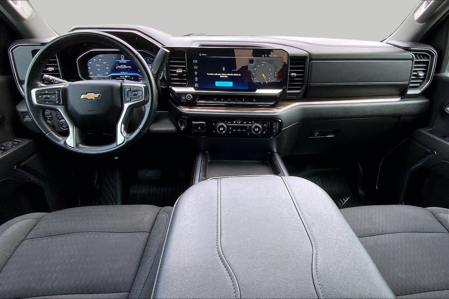 Used 2024 Chevrolet Silverado 2500 LT AWD/4WD image 15
