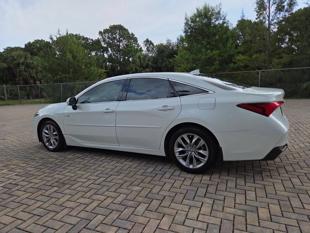 Certified 2021 Toyota Avalon XLE FWD image 9