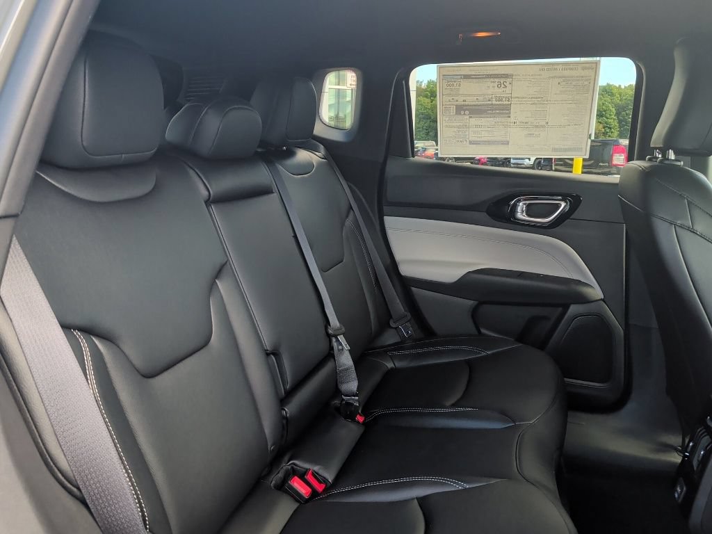 New 2026 Jeep Compass Limited AWD/4WD image 13
