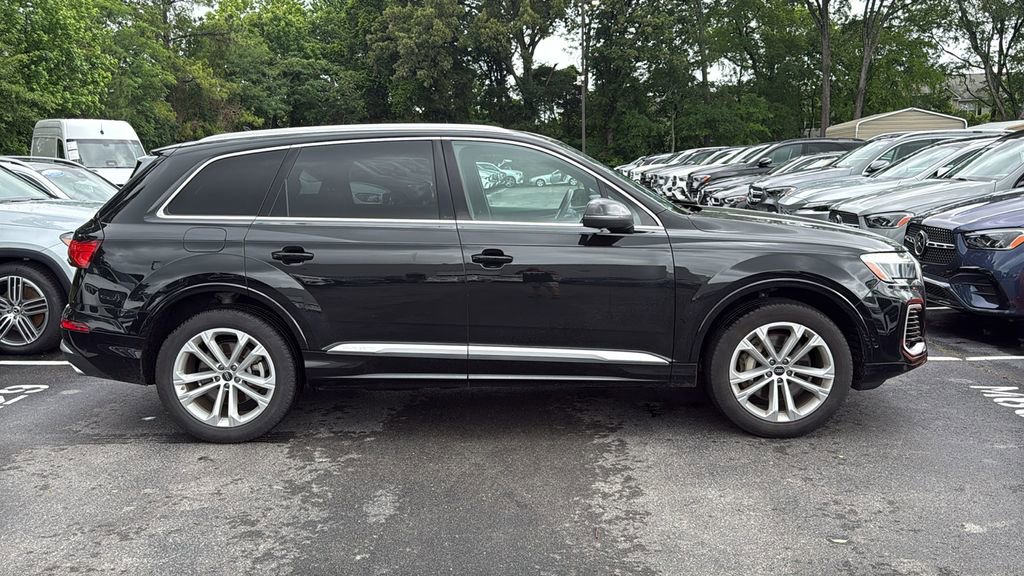 Used 2025 Audi Q7 3.0T Premium Plus AWD/4WD image 3