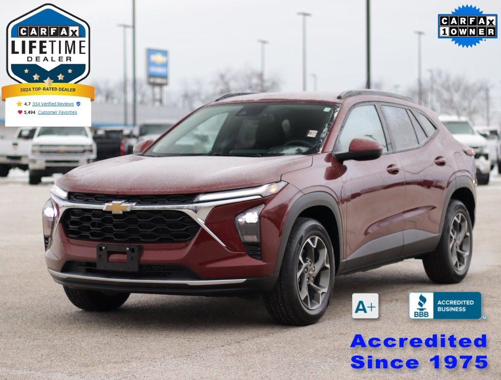 Used 2025 Chevrolet Trax LT w/ LT Convenience Package image 3
