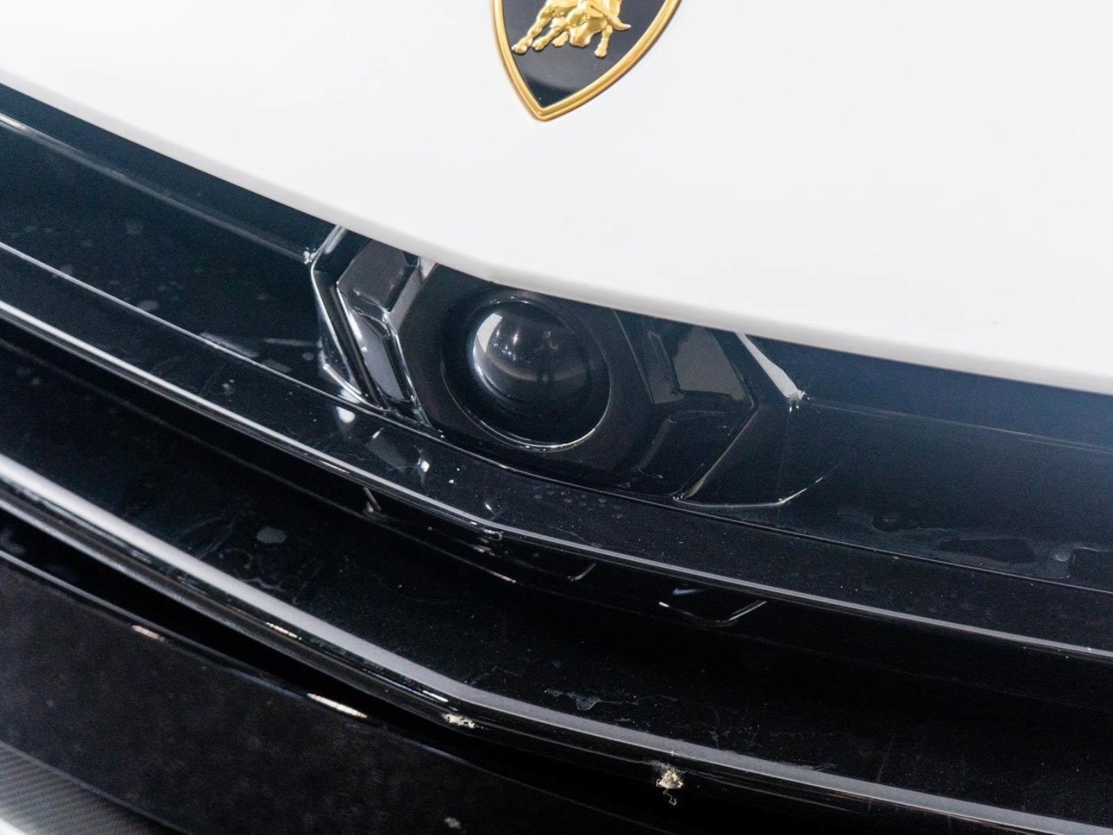 Used 2023 Lamborghini Urus Performante AWD/4WD image 23