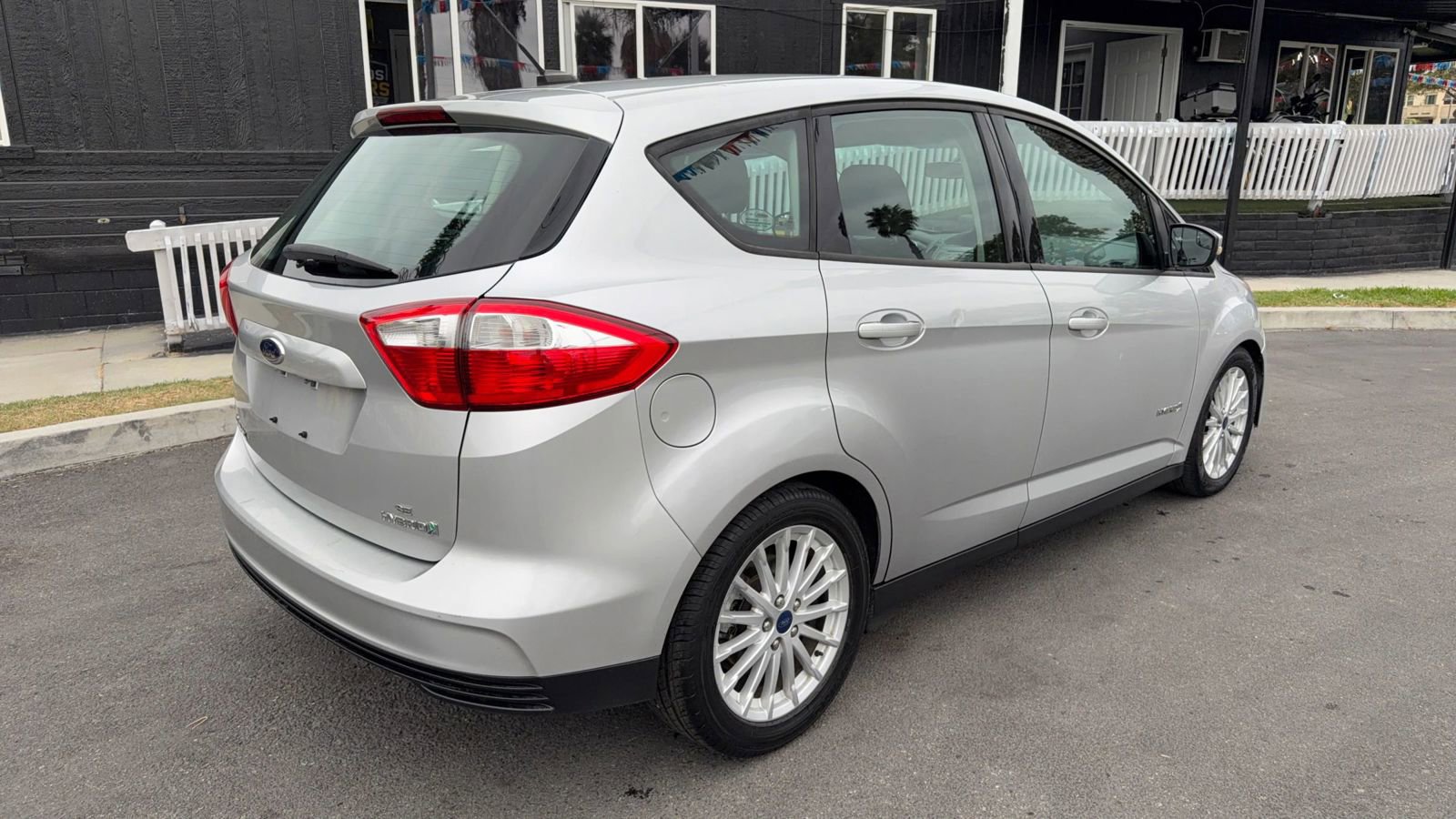 Used 2016 Ford C-MAX SE w/ Interior Protection Package image 8